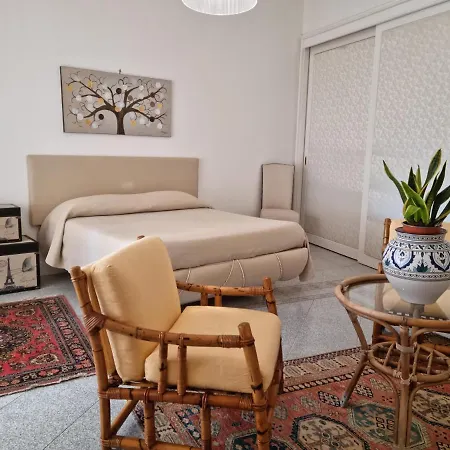La Maison Doree *