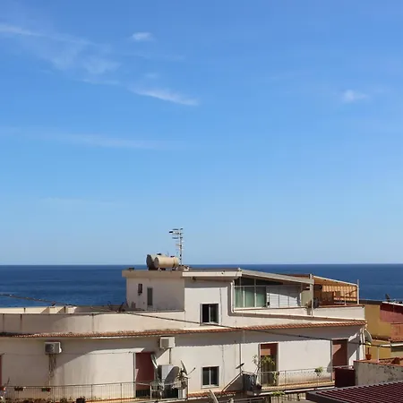 La Maison Doree * Джардіні-Наксос