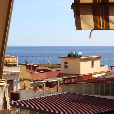 La Maison Dorée Giardini-Naxos