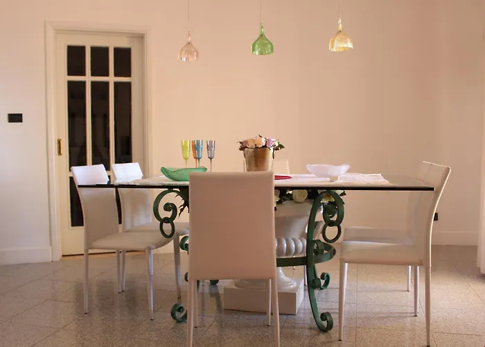 Semesterbostad La Maison Doree