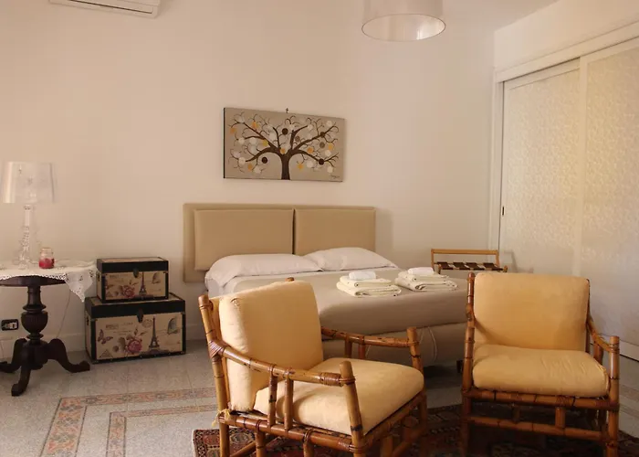 Semesterbostad La Maison Doree *